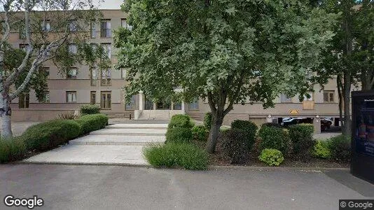 Apartments for rent in Sutton - Surrey - Photo from Google Street View