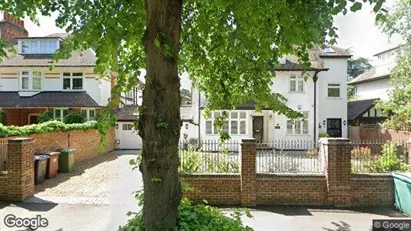 Apartments for rent in Bushey - Hertfordshire - Photo from Google Street View