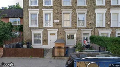 Apartments for rent in London N16 - Photo from Google Street View