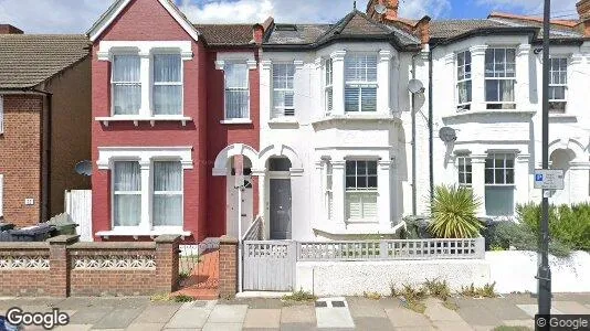 Apartments for rent in London SW12 - Photo from Google Street View