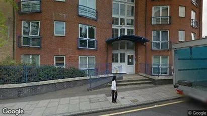 Apartments for rent in London E14 - Photo from Google Street View