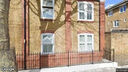 Apartments for rent in London E14 - Photo from Google Street View