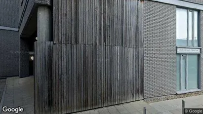 Apartments for rent in London E14 - Photo from Google Street View Apartments for rent in London E14 - Photo from Google Street View