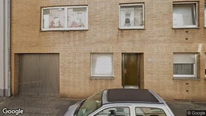 Apartments for rent in Duisburg - Photo from Google Street View Apartments for rent in Duisburg - Photo from Google Street View