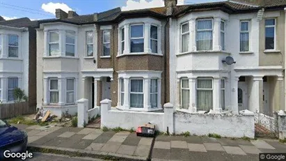 Apartments for rent in Southend-on-Sea - Essex - Photo from Google Street View