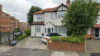 Apartments for rent in New Malden - Surrey - Photo from Google Street View