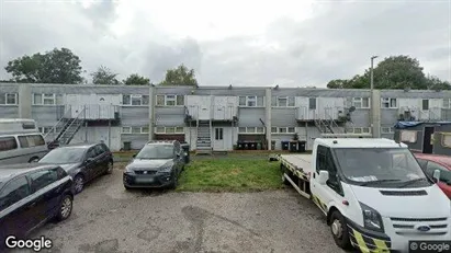 Apartments for rent in Milton Keynes - Buckinghamshire - Photo from Google Street View