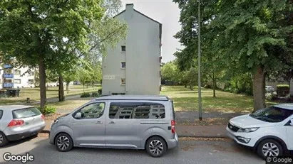 Apartments for rent in Duisburg - Photo from Google Street View Apartments for rent in Duisburg - Photo from Google Street View