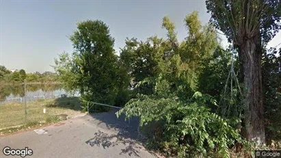 Apartments for rent in Voluntari - Photo from Google Street View Apartments for rent in Voluntari - Photo from Google Street View