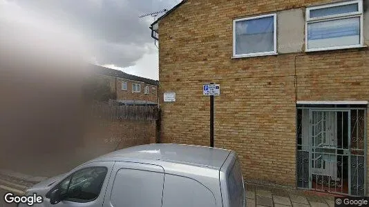 Rooms for rent in London E13 - Photo from Google Street View