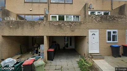 Apartments for rent in Milton Keynes - Buckinghamshire - Photo from Google Street View