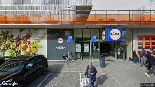 Apartments for rent in Rotterdam Hoogvliet - Photo from Google Street View