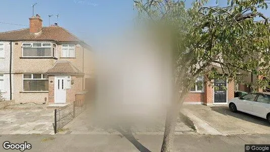 Apartments for rent in Rickmansworth - Hertfordshire - Photo from Google Street View
