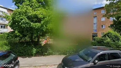 Apartments for rent in Hamburg Eimsbuttel - Photo from Google Street View Apartments for rent in Hamburg Eimsbuttel - Photo from Google Street View