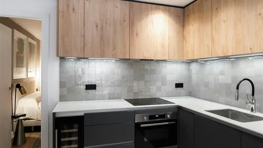 Apartments in Barcelona Ciutat Vella - photo 10