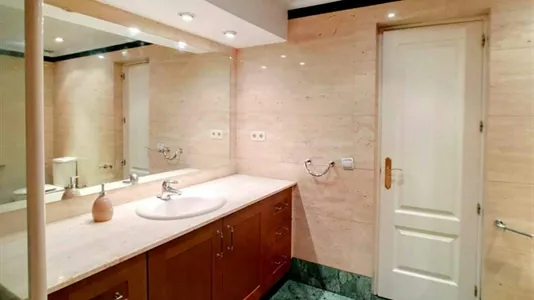 Rooms in Madrid Chamberí - photo 9