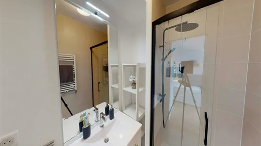 Rooms in Saint-Denis - photo 8