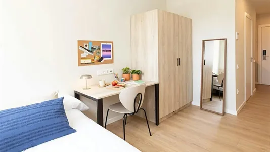 Apartments in Terrassa - photo 7