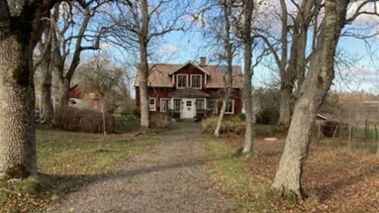 Houses in Östhammar - photo 2