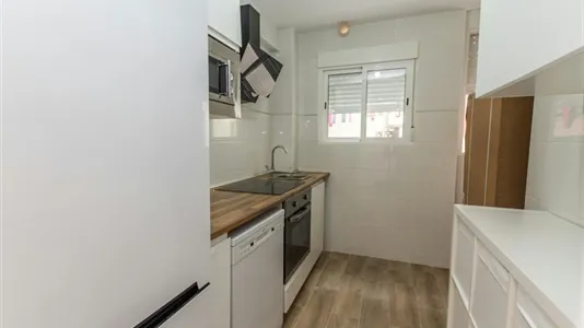 Rooms in Málaga - photo 4