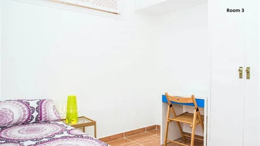 Rooms in Barcelona Ciutat Vella - photo 2