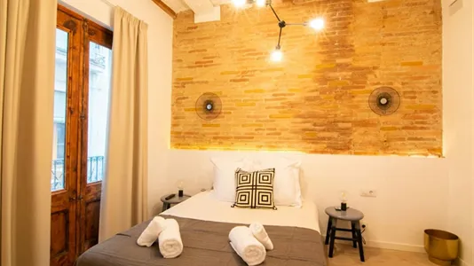 Apartments in Barcelona Ciutat Vella - photo 3