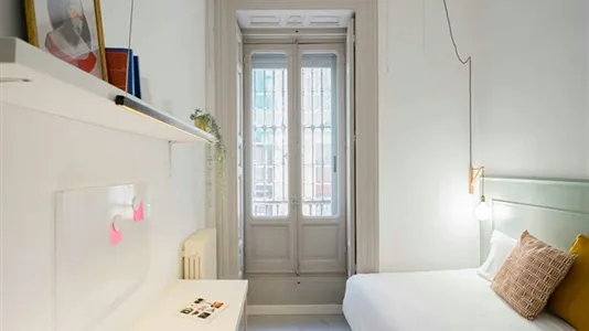 Rooms in Madrid Centro - photo 7