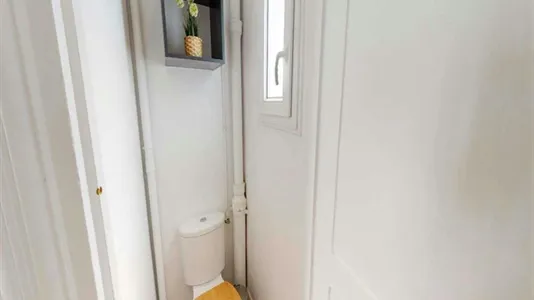 Rooms in Paris 8ème arrondissement - photo 10