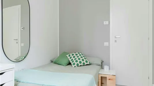 Rooms in Milano Zona 5 - Vigentino, Chiaravalle, Gratosoglio - photo 1