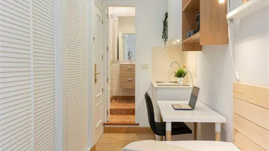 Rooms in Madrid Centro - photo 3