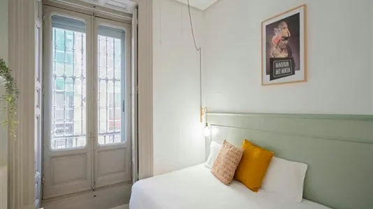 Rooms in Madrid Centro - photo 2