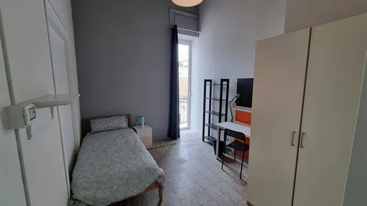 Rooms in Napoli Municipalità 4 - photo 2
