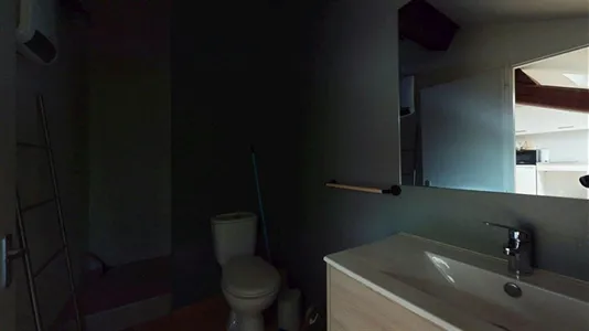 Apartments in Saint-Étienne - photo 10