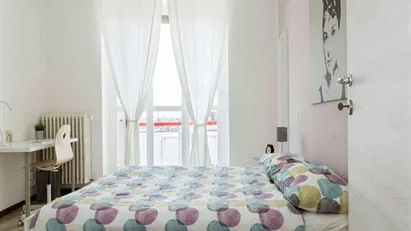 Room for rent in Buccinasco, Lombardia