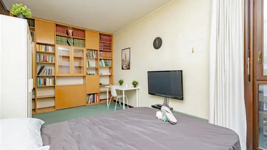 Rooms in Milano Zona 8 - Fiera, Gallaratese, Quarto Oggiaro - photo 3