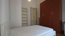 Room for rent, Milano Zona 5 - Vigentino, Chiaravalle, Gratosoglio, Milan, Piazza Ventiquattro Maggio