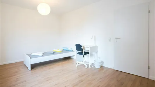 Rooms in Dusseldorf - photo 2