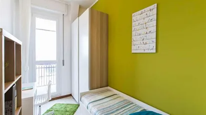 Room for rent in Buccinasco, Lombardia