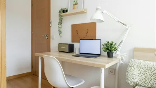 Rooms in Adaro - photo 4