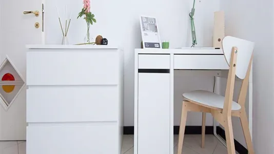 Rooms in Sesto San Giovanni - photo 2