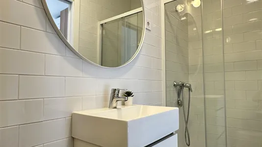 Rooms in Madrid San Blas - photo 9