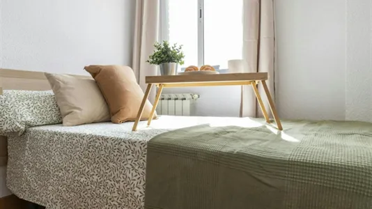 Rooms in Adaro - photo 5