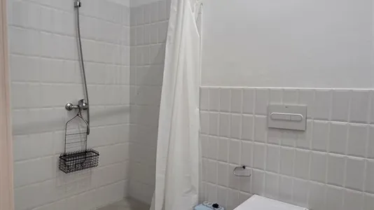 Rooms in Barcelona Eixample - photo 8