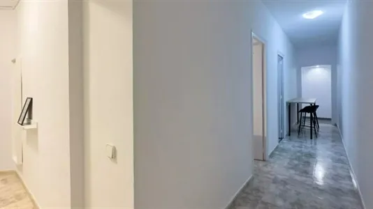 Rooms in Barcelona Eixample - photo 10