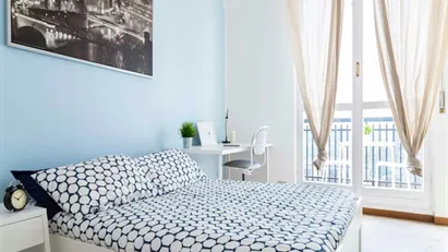 Room for rent in Buccinasco, Lombardia