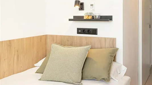Rooms in Los Bermejales - photo 3