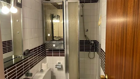 Rooms in Barcelona Eixample - photo 9