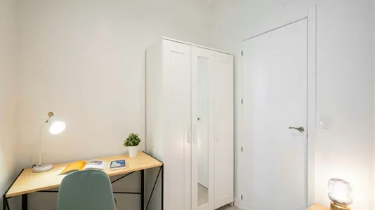 Rooms in Madrid Chamberí - photo 8