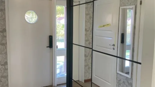 Houses in Österåker - photo 8