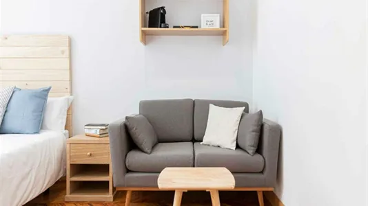 Rooms in Madrid Centro - photo 10